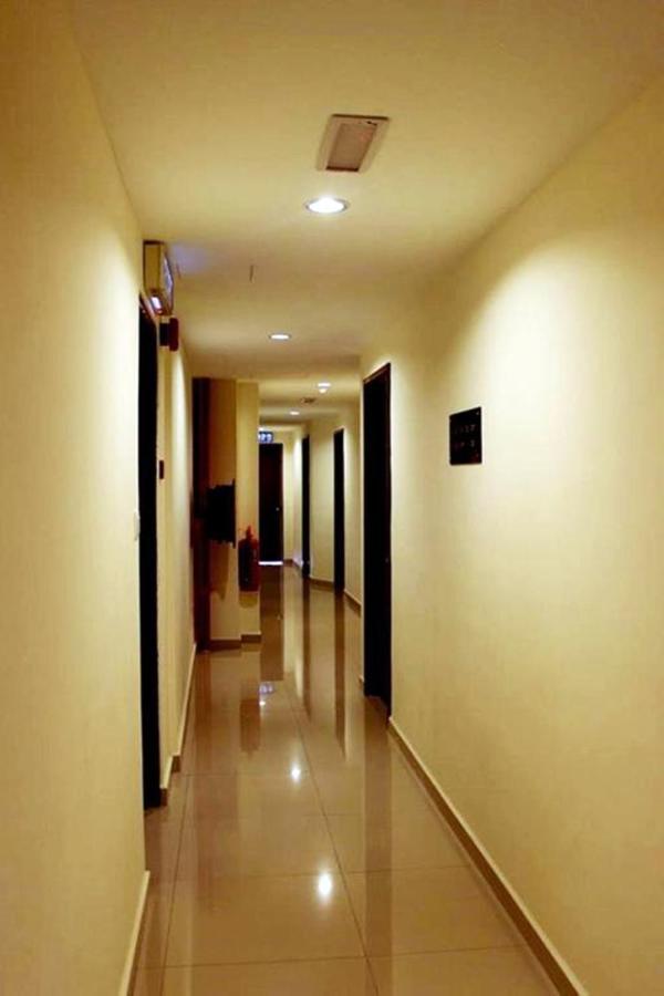 Hotel Sara'S Inn, שאה אלאם מראה חיצוני תמונה